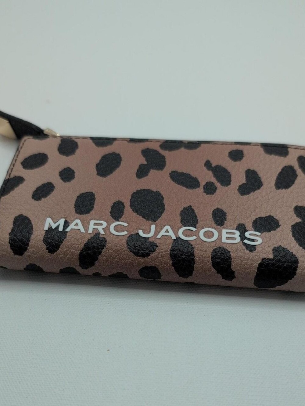 Marc Jacobs Leopard Zip Card Case
